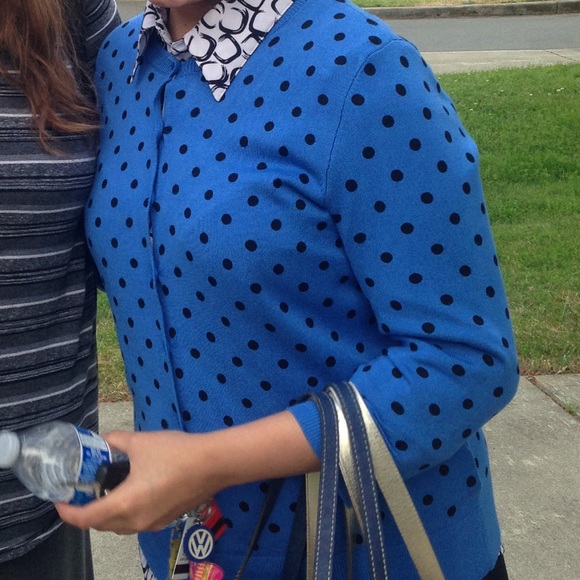 ✨LAST CHANCE✨ Ellen Tracy blue and black polka dot sweater - Picture 4 of 4